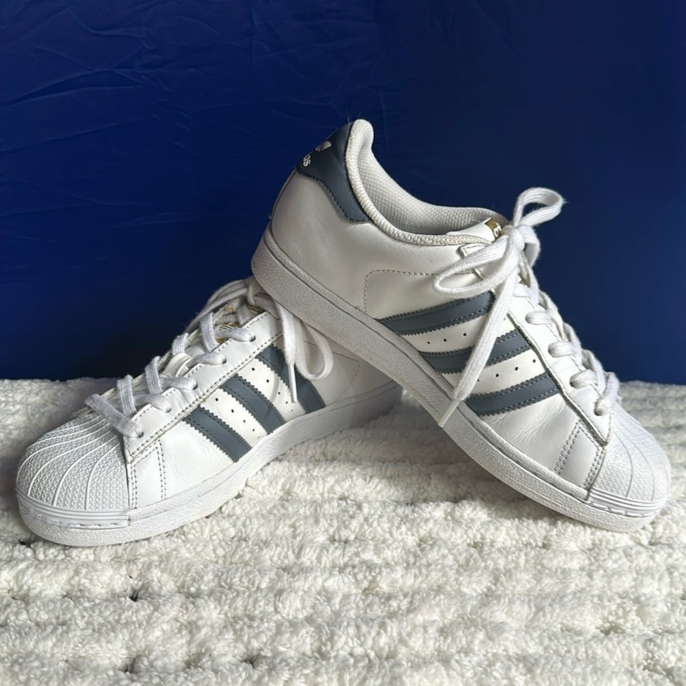 adidas SuperStar Size 5.0 Women's Sneakers White Blue Gray Classics Lace Ups